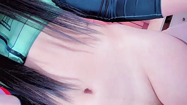 Snapshot of andrea_alvarz chatting on 5, 2, 2025 andrea alvarz online show from 5, 2, 2025