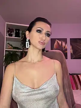 KatyEvanss online show from 13, 12, 2024