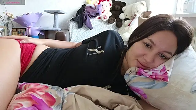 Snapshot of Nelly_Fischer chatting on 13, 2, 2025 Nelly Fischer online show from 13, 2, 2025