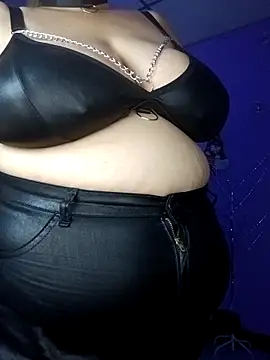 EllisW8 online show from 18, 11, 2025