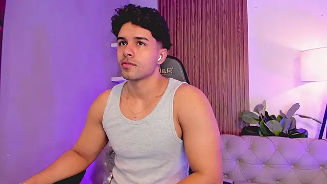 Snapshot of liam_collins21 chatting on 15, 12, 2025 liam collins21 online show from 15, 12, 2025