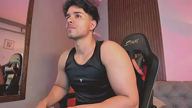 Snapshot of liam_collins21 chatting on 12, 1, 2026 liam collins21 online show from 12, 1, 2026