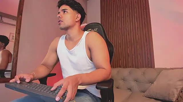 Snapshot of liam_collins21 chatting on 17, 1, 2026 liam collins21 online show from 17, 1, 2026