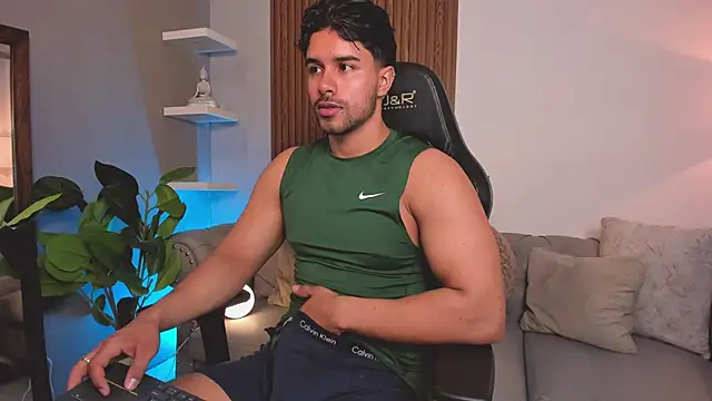 Snapshot of liam_collins21 chatting on 12, 3, 2026 liam collins21 online show from 12, 3, 2026