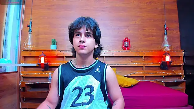 Snapshot of alex_477 chatting on 6, 2, 2025 alex 477 online show from 6, 2, 2025