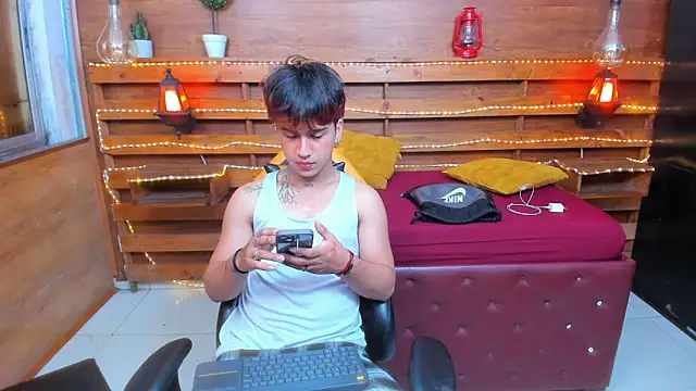 Snapshot of alex_477 chatting on 19, 9, 2025 alex 477 online show from 19, 9, 2025