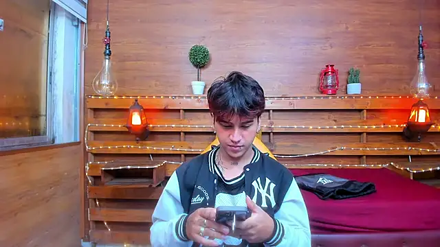 Snapshot of alex_477 chatting on 26, 9, 2025 alex 477 online show from 26, 9, 2025