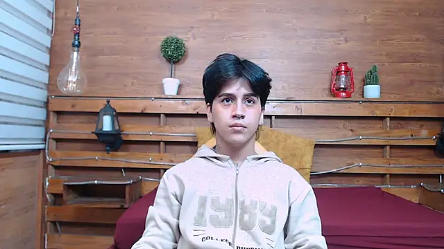 Snapshot of alex_477 chatting on 15, 10, 2025 alex 477 online show from 15, 10, 2025