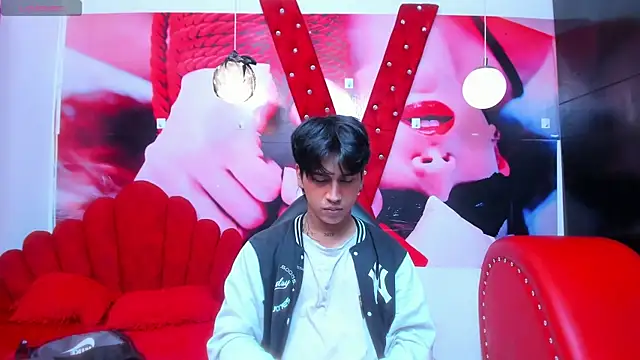 Snapshot of alex_477 chatting on 25, 10, 2025 alex 477 online show from 25, 10, 2025