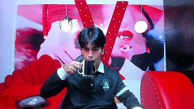 Snapshot of alex_477 chatting on 28, 10, 2025 alex 477 online show from 28, 10, 2025