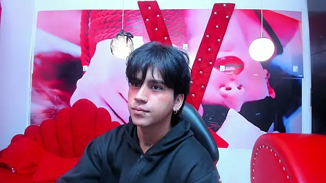 Snapshot of alex_477 chatting on 21, 11, 2025 alex 477 online show from 21, 11, 2025