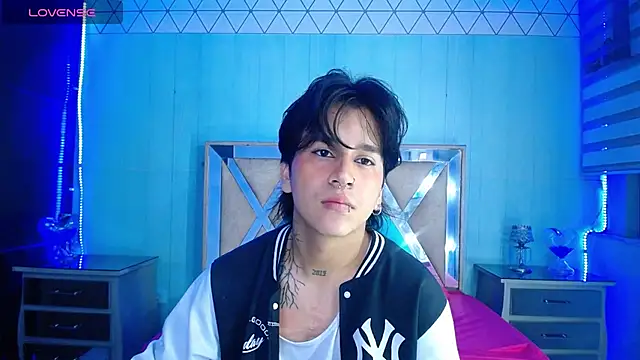 Snapshot of alex_477 chatting on 27, 11, 2025 alex 477 online show from 27, 11, 2025