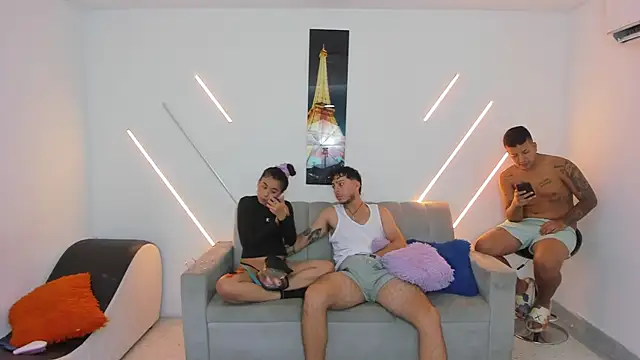 Snapshot of brutal_sex_room2 chatting on 30, 11, 2025 brutal sex room2 online show from 30, 11, 2025