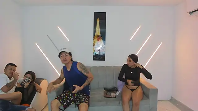 Snapshot of brutal_sex_room2 chatting on 2, 12, 2025 brutal sex room2 online show from 2, 12, 2025