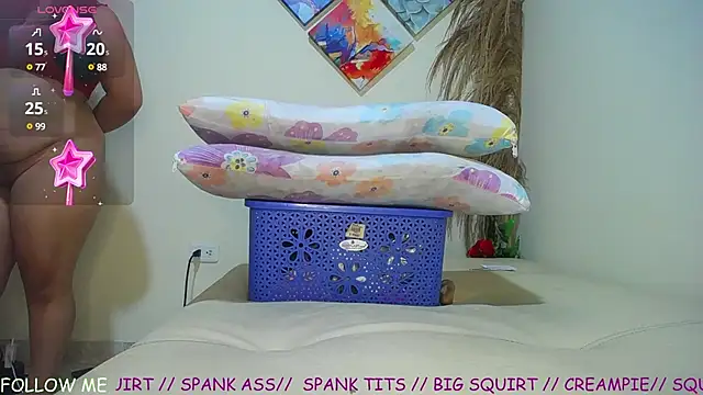 vegalaura   online show from 13, 2, 2025