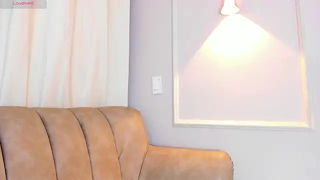 Lia walton online show from 26, 12, 2024