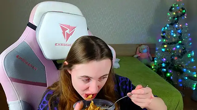 Cowell Adelina online show from 21, 12, 2025