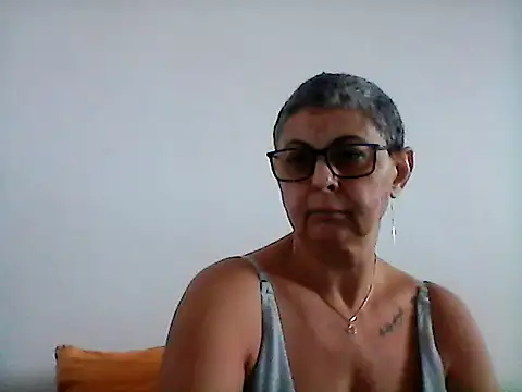 roseblak42 online show from 6, 2, 2025