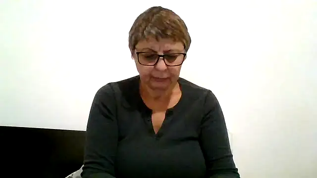 roseblak42 online show from 4, 11, 2025