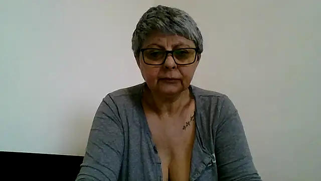 roseblak42 online show from 28, 3, 2026