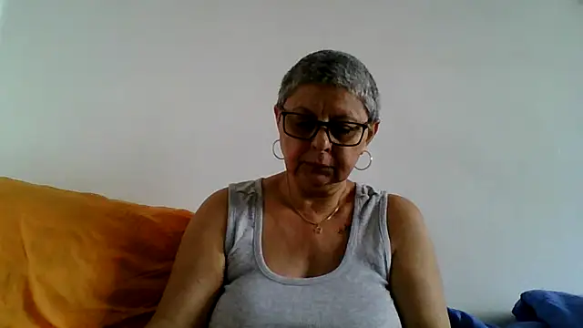 roseblak42 online show from 13, 7, 2026