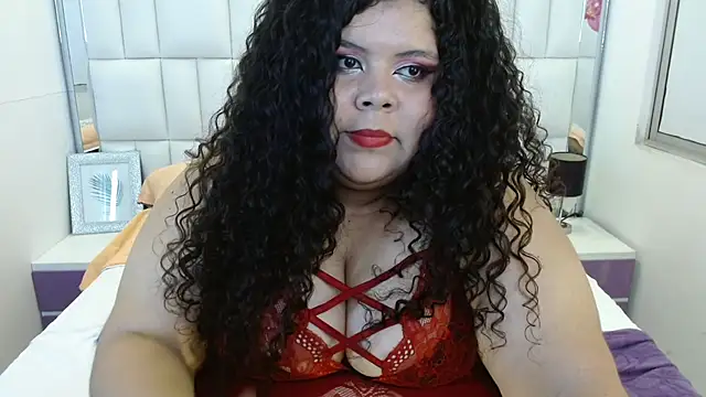 Snapshot of Sarah_Bowie chatting on 3, 10, 2025 Sarah Bowie online show from 3, 10, 2025
