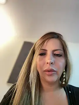  Abril-Office1 online show from 13, 4, 2026