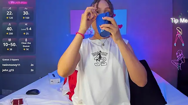 IsabellaSpencer online show from 26, 11, 2025