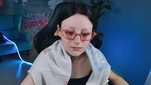 Snapshot of VeliraBraitberg chatting on 5, 12, 2024 VeliraBraitberg online show from 5, 12, 2024