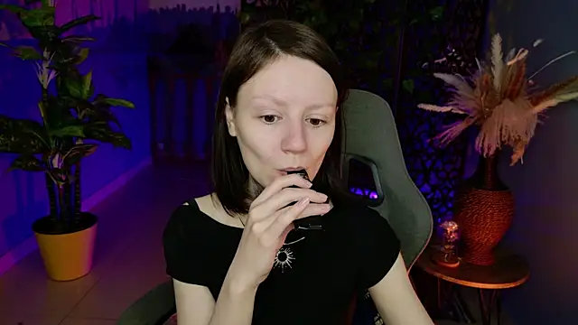 Snapshot of VeliraBraitberg chatting on 7, 6, 2026 VeliraBraitberg online show from 7, 6, 2026