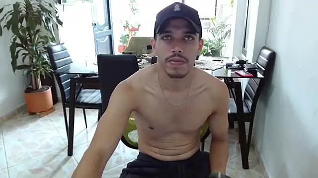 Snapshot of giannandblacke chatting on 4, 3, 2025 giannandblacke online show from 4, 3, 2025