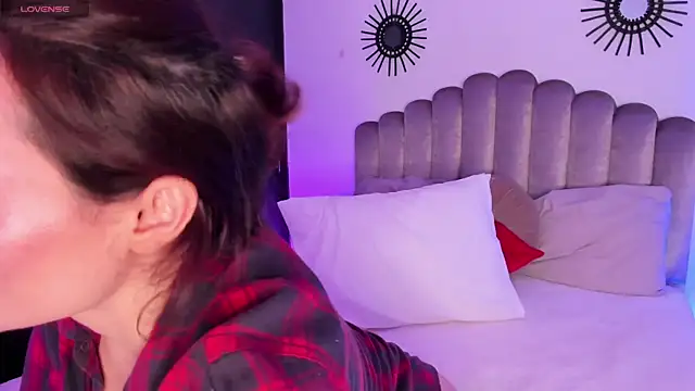 SexyCharlize08 online show from 3, 3, 2025