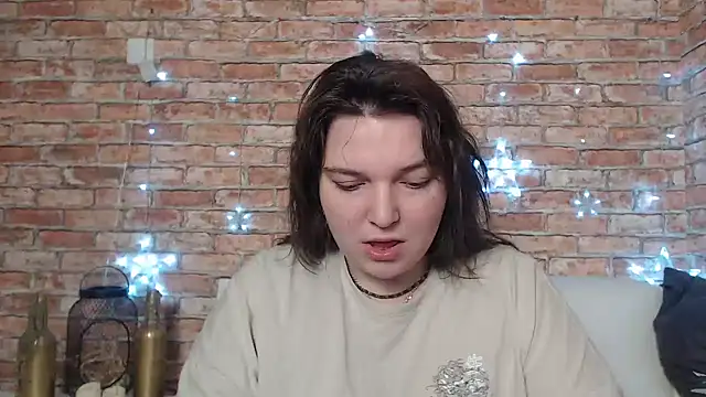 Amelia Kiss  online show from 8, 2, 2025