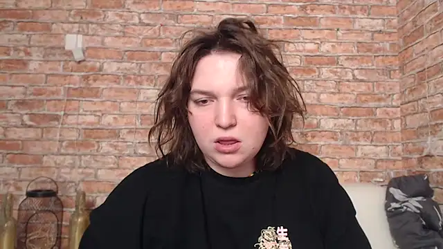 Amelia Kiss  online show from 18, 2, 2025