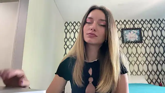 SirenaBelle online show from 8, 2, 2025