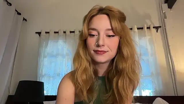 Snapshot of SirenaBelle chatting on 25, 4, 2026 SirenaBelle online show from 25, 4, 2026