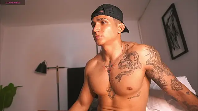 Snapshot of muscle_boyhorny chatting on 31, 1, 2025 muscle boyhorny online show from 31, 1, 2025