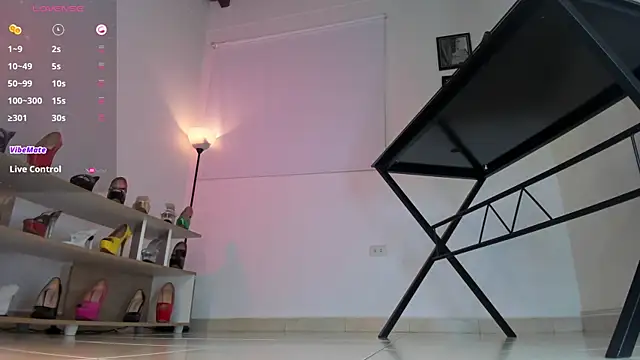 Snapshot of violettastrada chatting on 11, 1, 2025 violettastrada online show from 11, 1, 2025