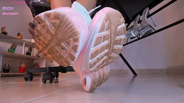 Snapshot of violettastrada chatting on 7, 3, 2025 violettastrada online show from 7, 3, 2025