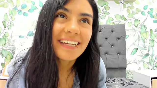 atilanadiaz7 online show from 18, 3, 2025