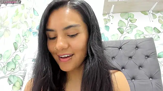 atilanadiaz7 online show from 13, 12, 2025