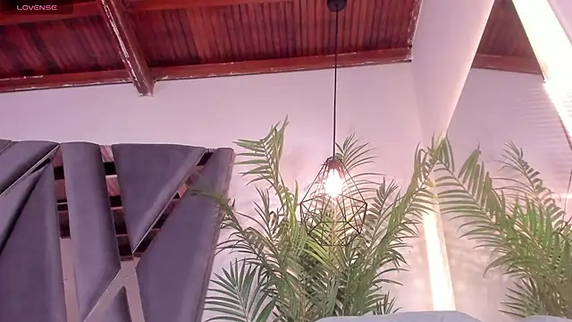 pamela-wells online show from 4, 3, 2025