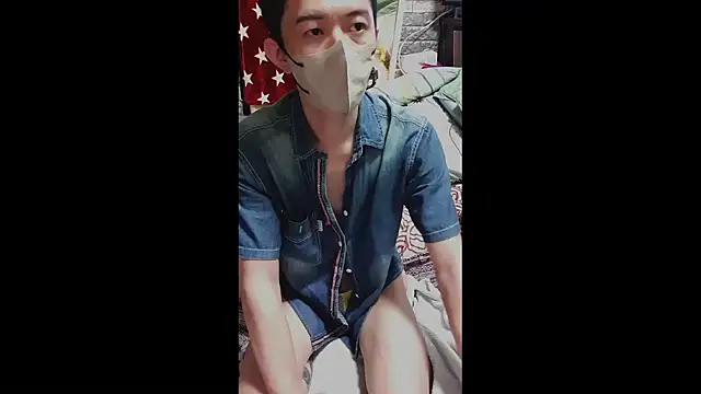 Snapshot of JJjing chatting on 28, 10, 2025 JJjing online show from 28, 10, 2025