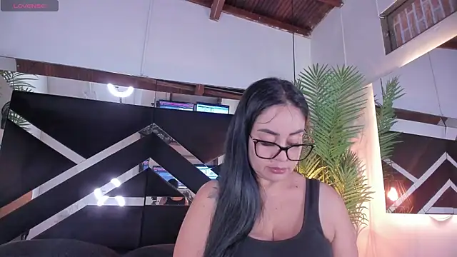 Snapshot of emily-fox chatting on 21, 7, 2026 emily-fox online show from 21, 7, 2026