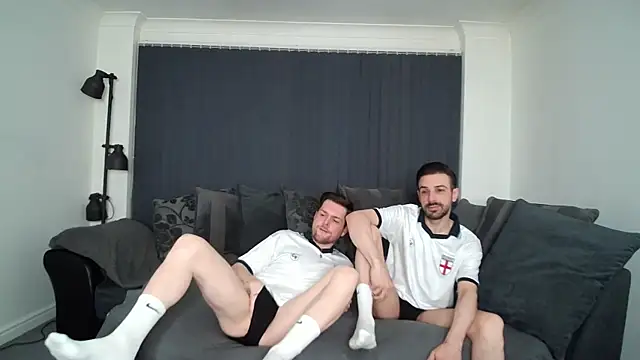 Snapshot of twotwinkhusbandss chatting on 13, 10, 2025 twotwinkhusbandss online show from 13, 10, 2025