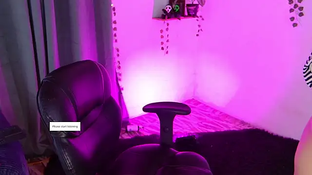 Snapshot of vayolett01_dakotta chatting on 12, 4, 2026 vayolett01 dakotta online show from 12, 4, 2026