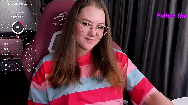 Snapshot of bunny_bubble chatting on 19, 12, 2025 bunny bubble online show from 19, 12, 2025