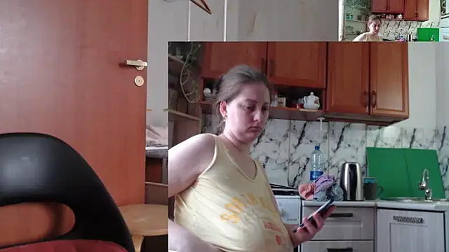 Sakura Green online show from 21, 11, 2025