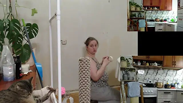 Sakura Green online show from 25, 11, 2025