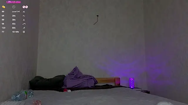 Snapshot of helen_frogg chatting on 14, 10, 2025 helen frogg online show from 14, 10, 2025